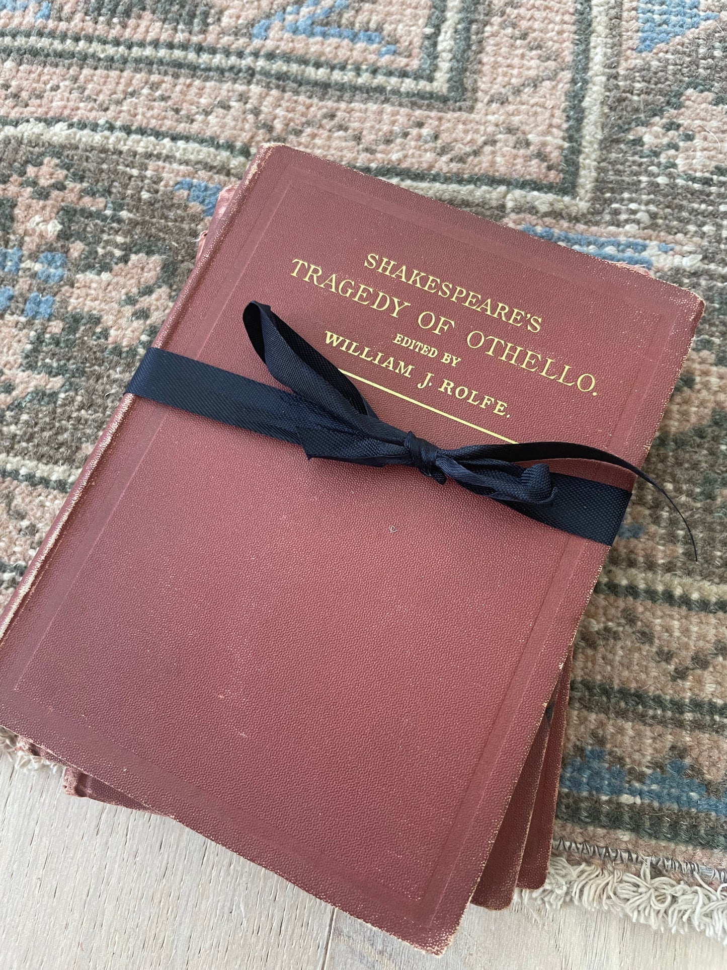 1886 printing of Shakespeares Othello, Julius Caesar, Merchant of Venice